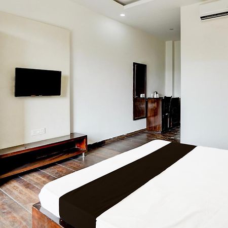 Collection O The God'S Palace Resort Meerut Exterior photo