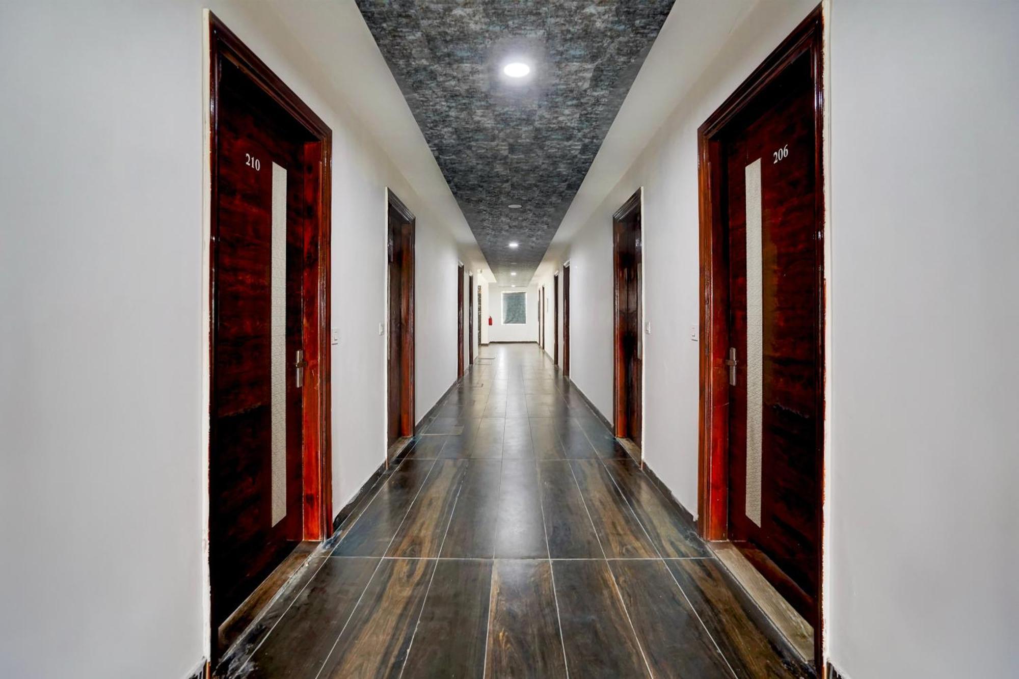 Collection O The God'S Palace Resort Meerut Exterior photo