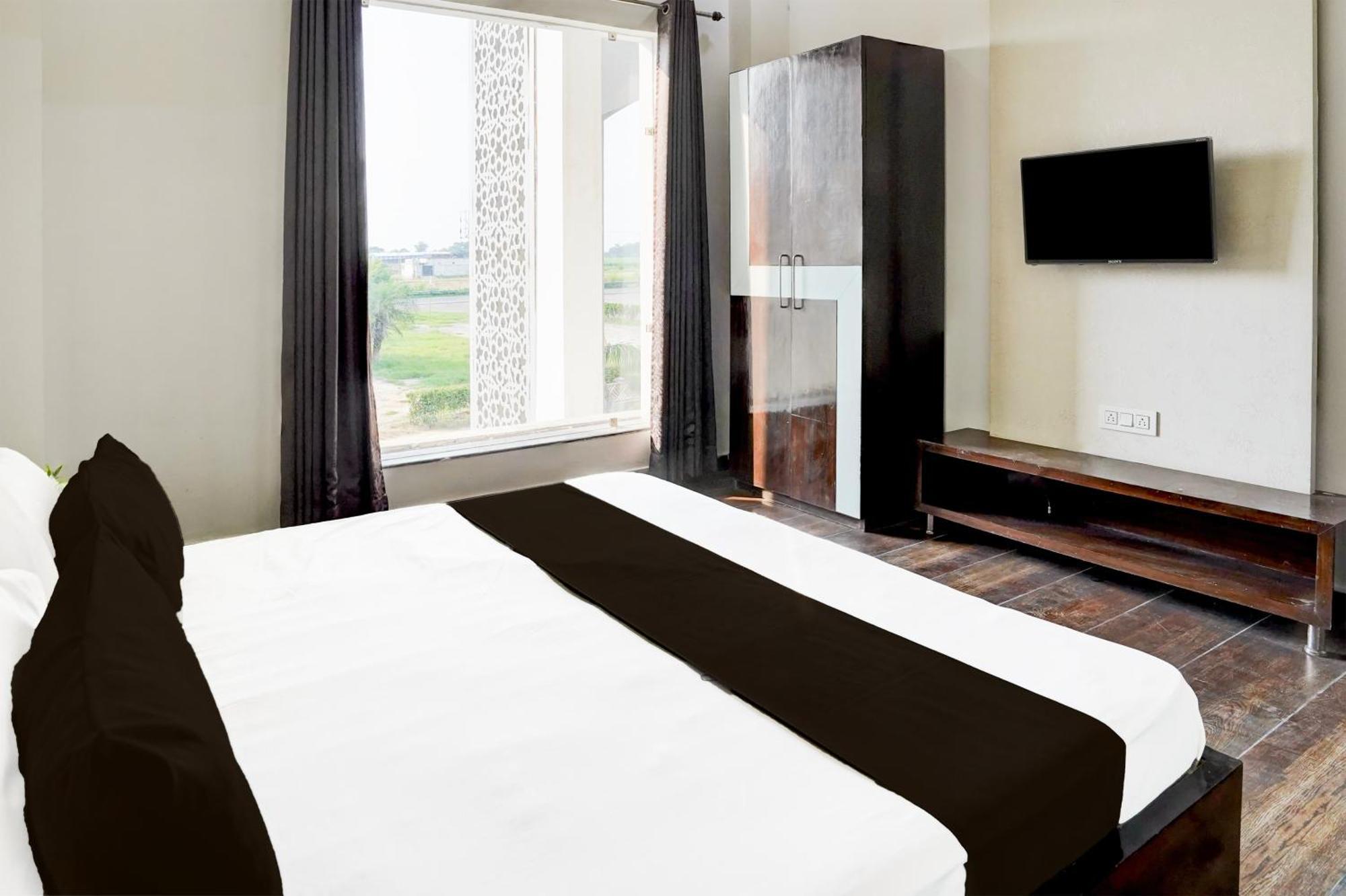 Collection O The God'S Palace Resort Meerut Exterior photo