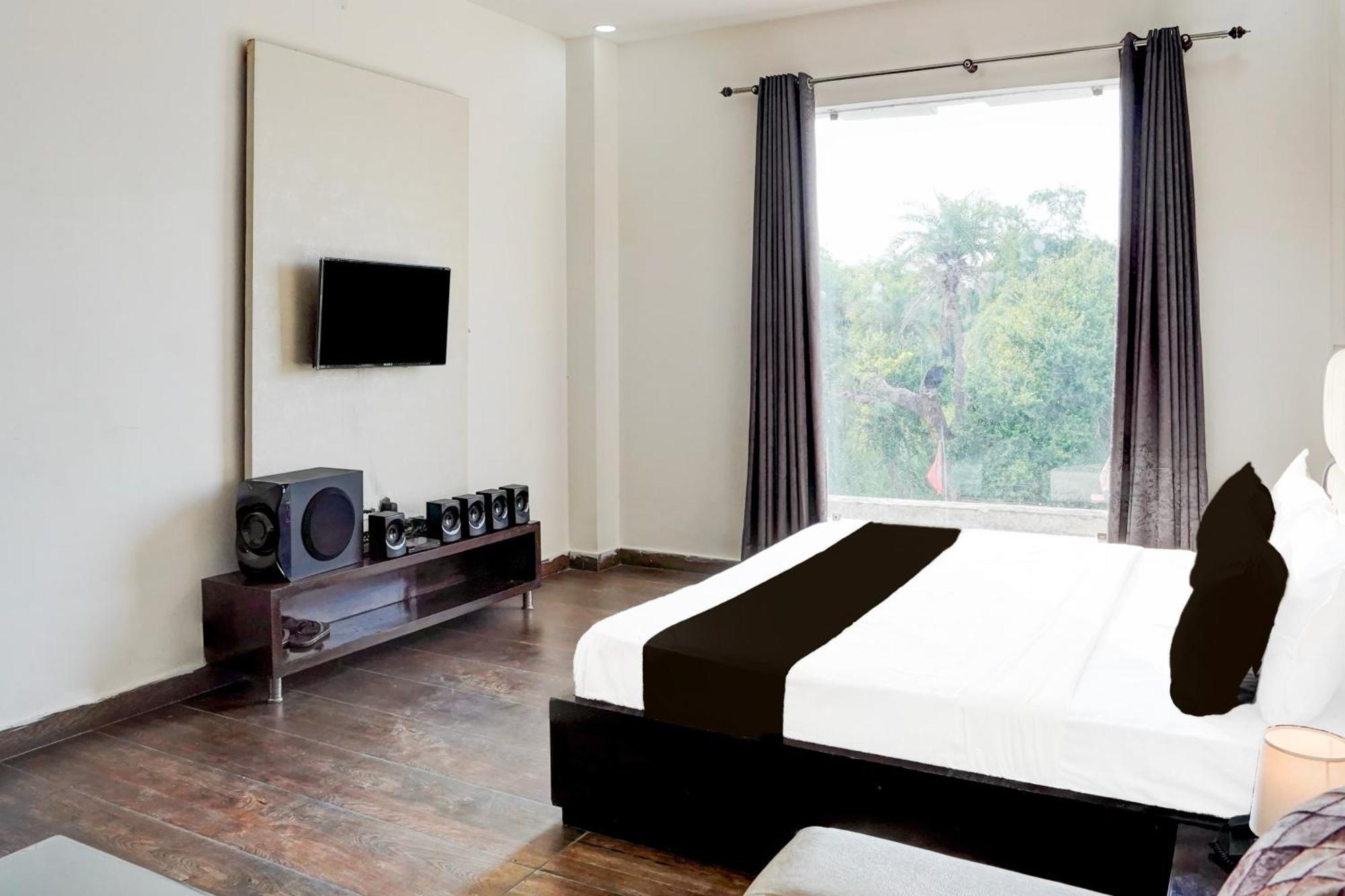 Collection O The God'S Palace Resort Meerut Exterior photo