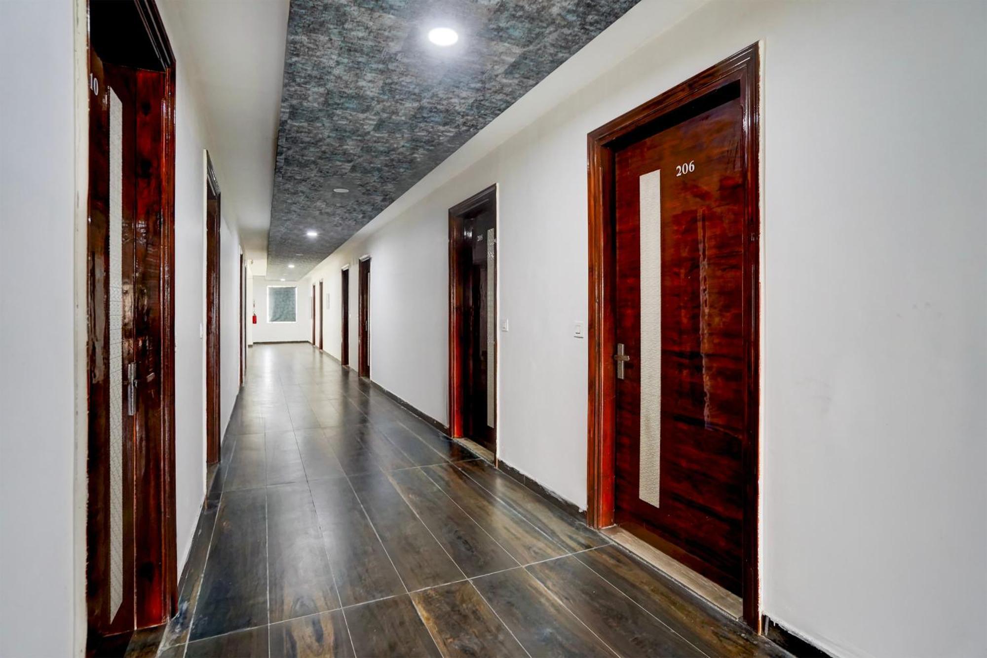 Collection O The God'S Palace Resort Meerut Exterior photo