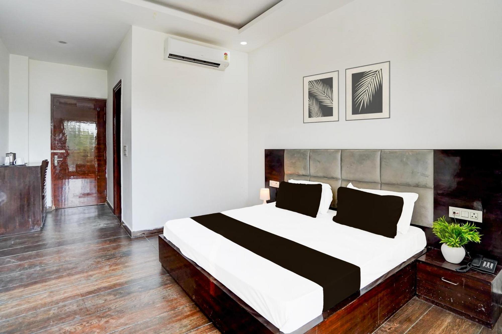 Collection O The God'S Palace Resort Meerut Exterior photo