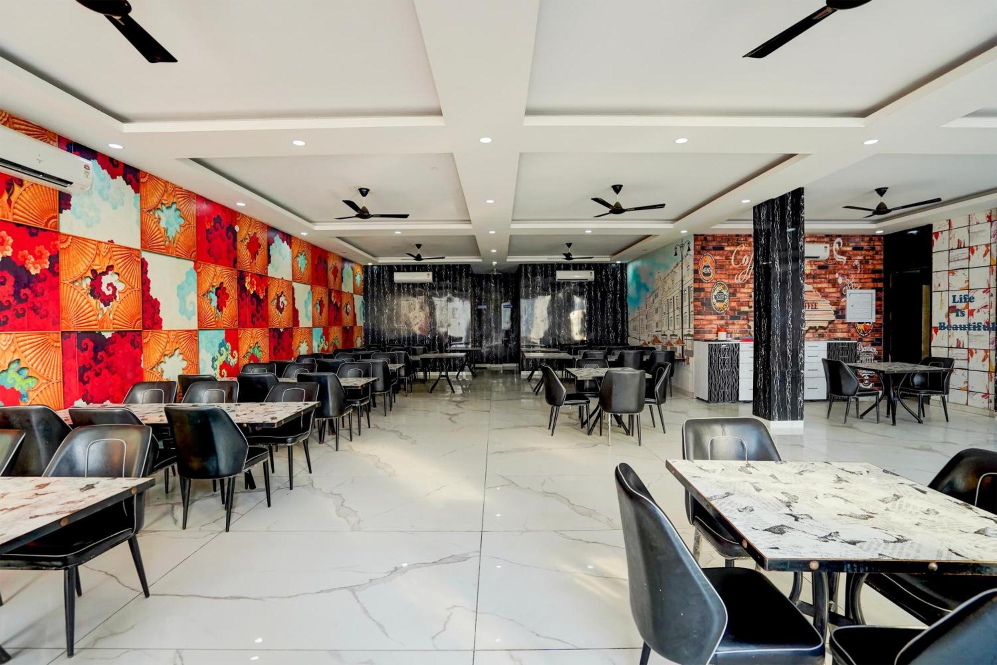 Collection O The God'S Palace Resort Meerut Exterior photo